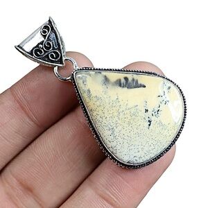 Tiger dendrite pendant